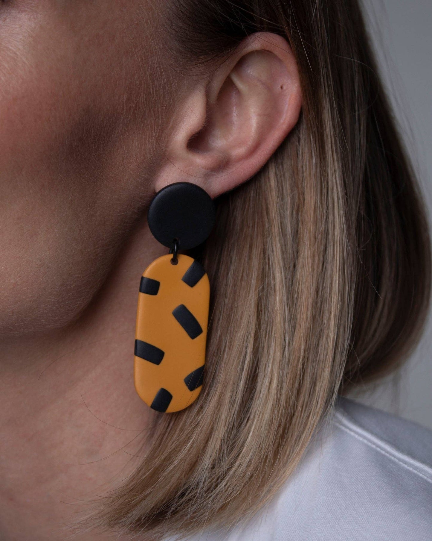 Ohrringe Amulett | Senf