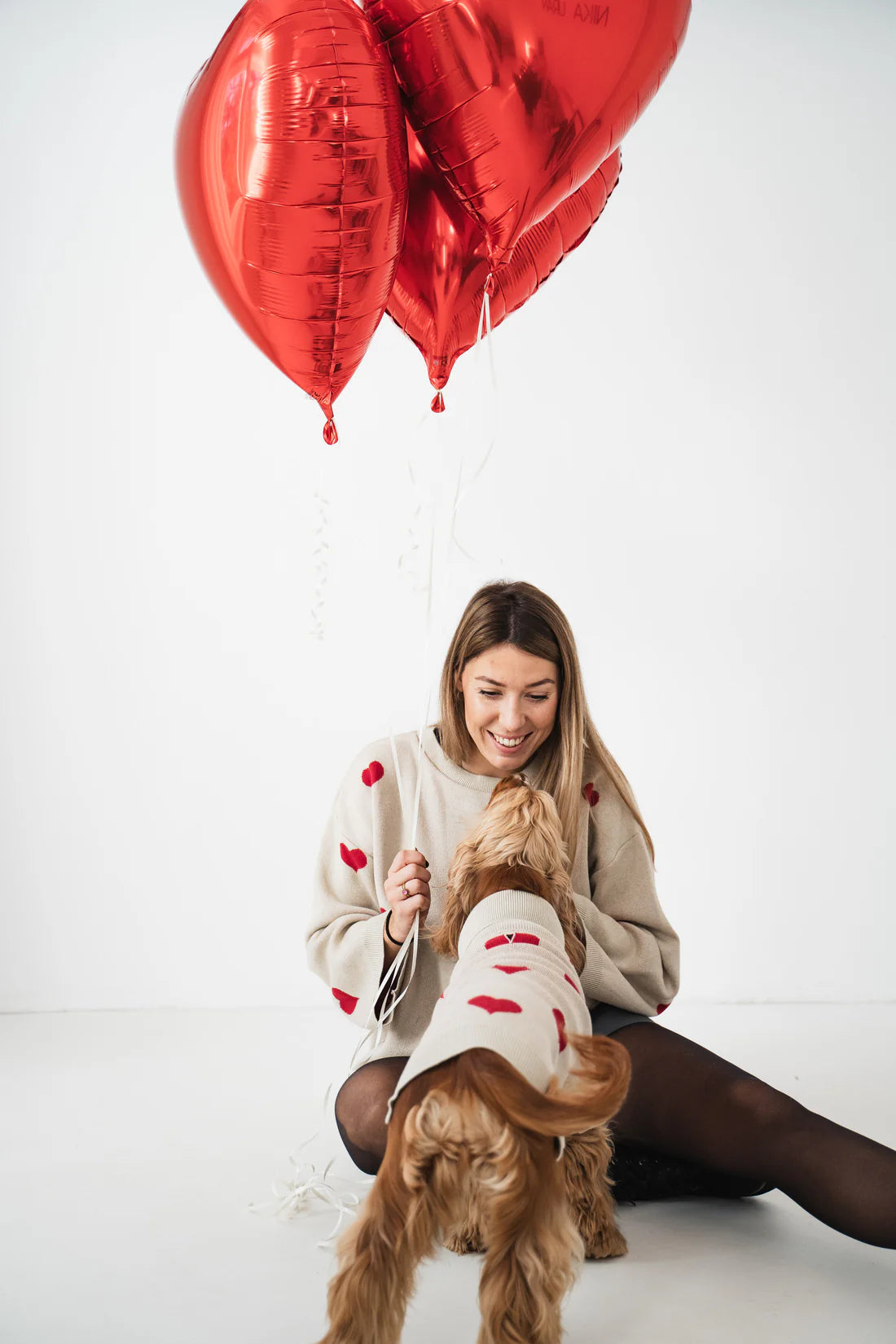 gestrickter Pullover Beige mit Herzen