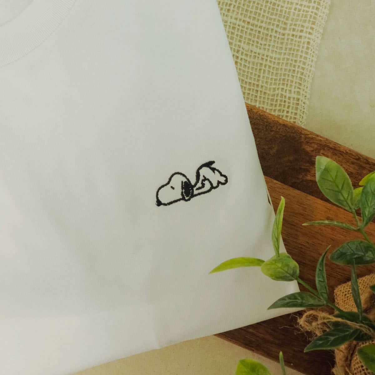 Besticktes T-Shirt Snoopy