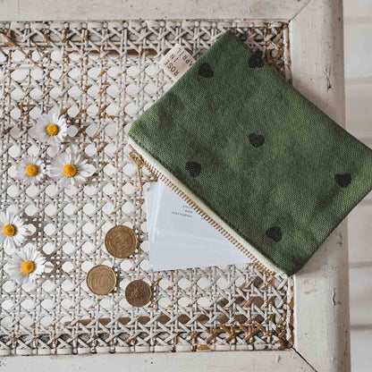 Pouch MARIE Khaki mit Herzen