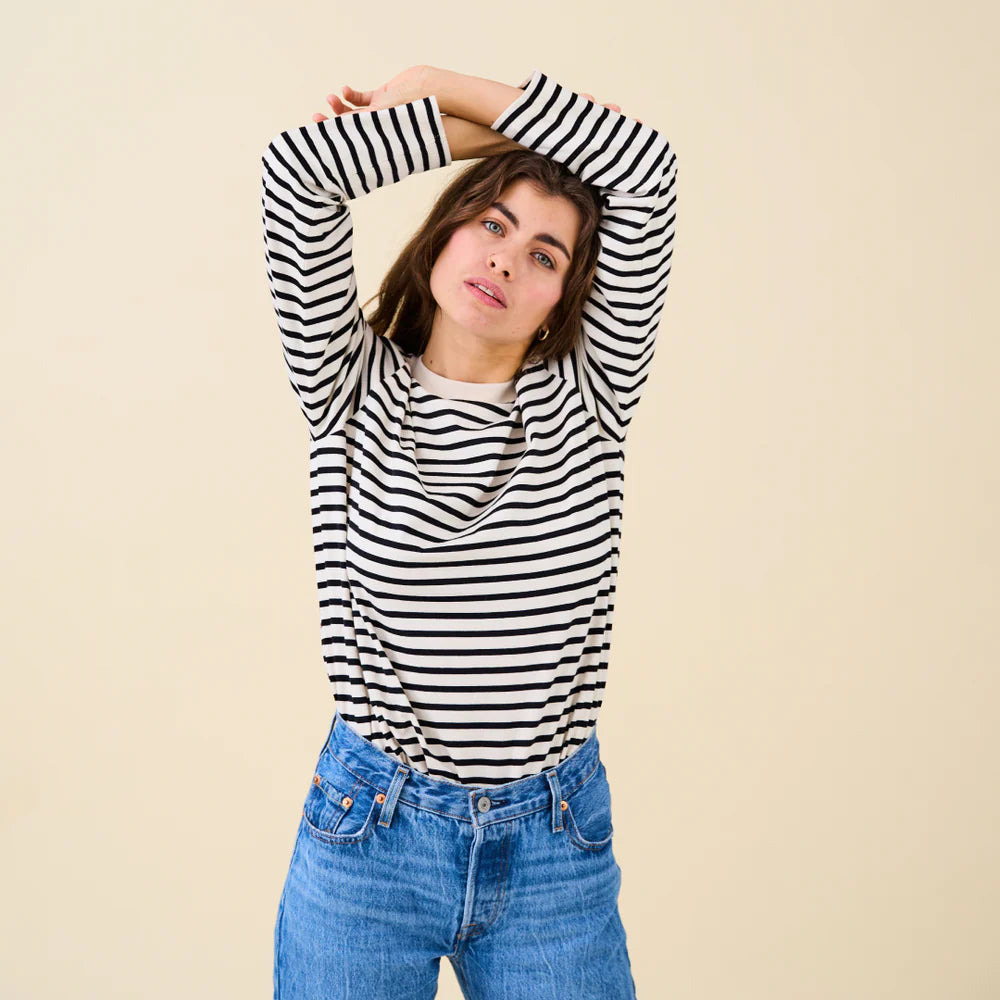 Langarmshirt Gestreift aus Bio-Baumwolle in Schwarz/Off-White