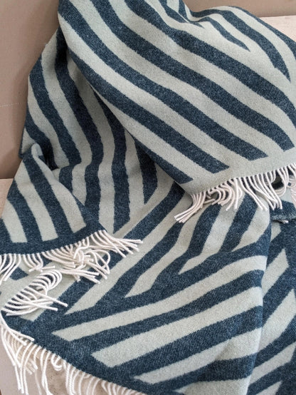 Wolldecke/Kuscheldecke FRANK Petrol/Sage