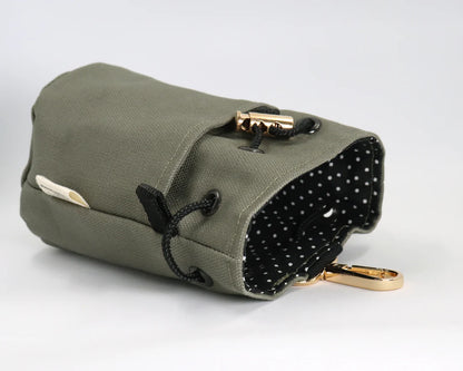 Leckerlibeutel Kaia Oliv mit Punkten
