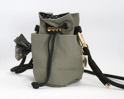 Leckerlibeutel Kaia Oliv mit Punkten