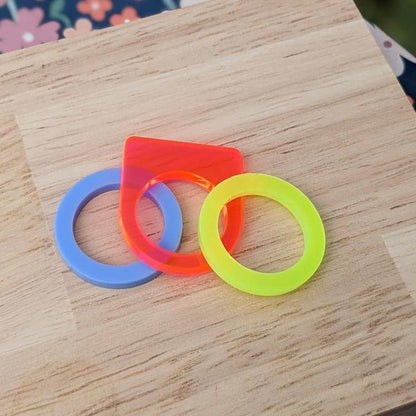 Statement-Ring-Set aus Acryl – 3 Ringe im modernen Farb-Mix