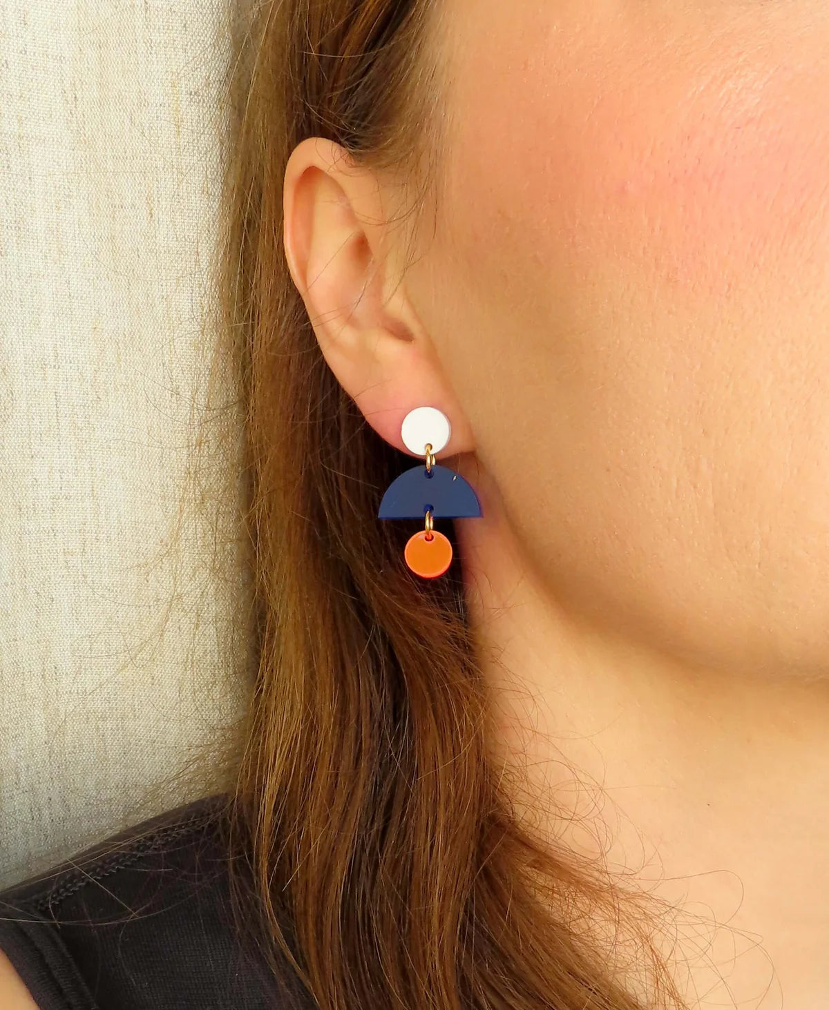 French Ohrringe mit Edelstahl Steckern in Weiß/Blau/Neonpink