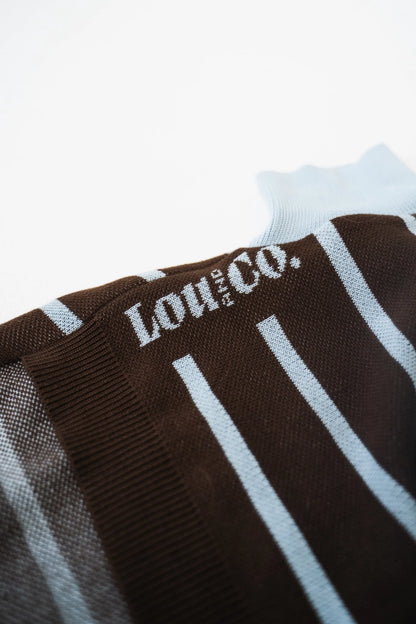 gestrickter Hundepullover mit Streifen