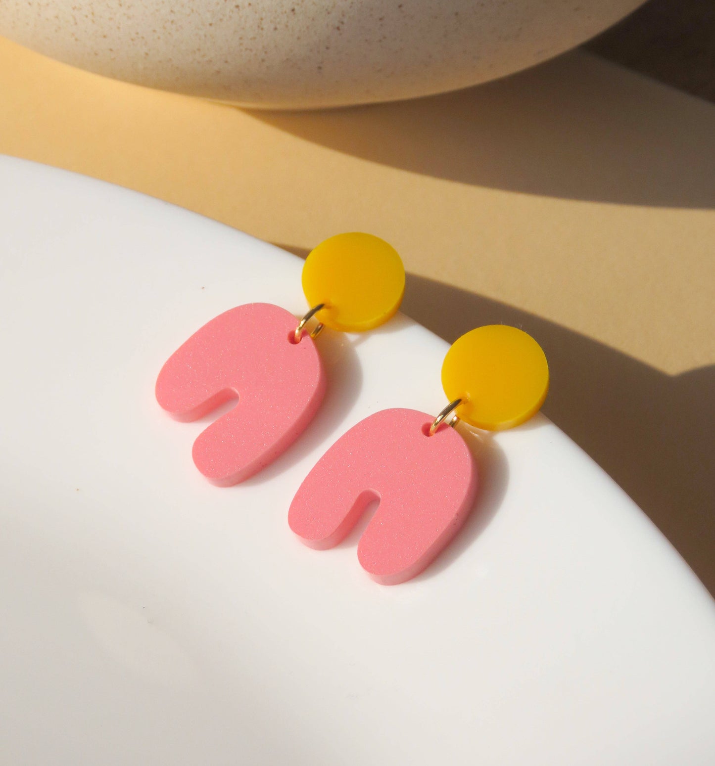 Arch Bogen Ohrringe Squishy Goldgelb/Erdbeer