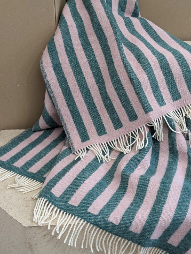 Wolldecke/Kuscheldecke STRIPES Greenstone/Rose
