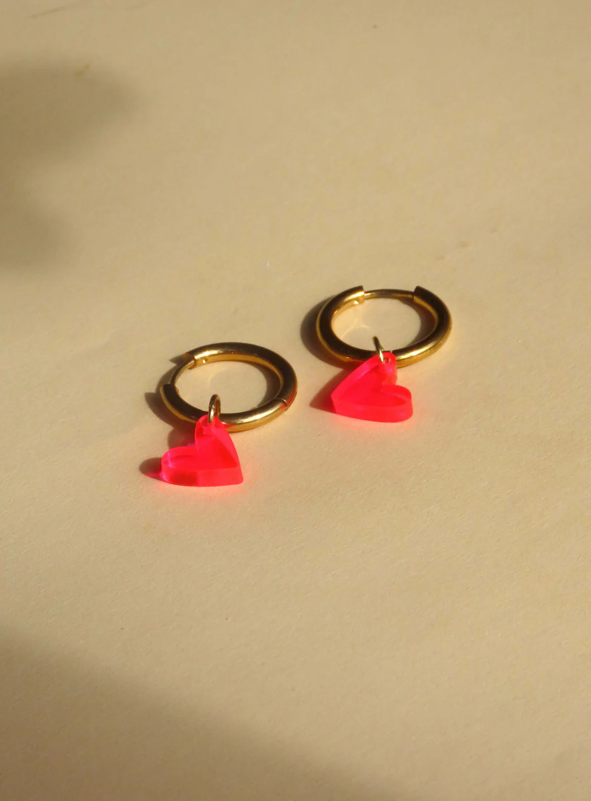 Pink Neon Herz Creolen