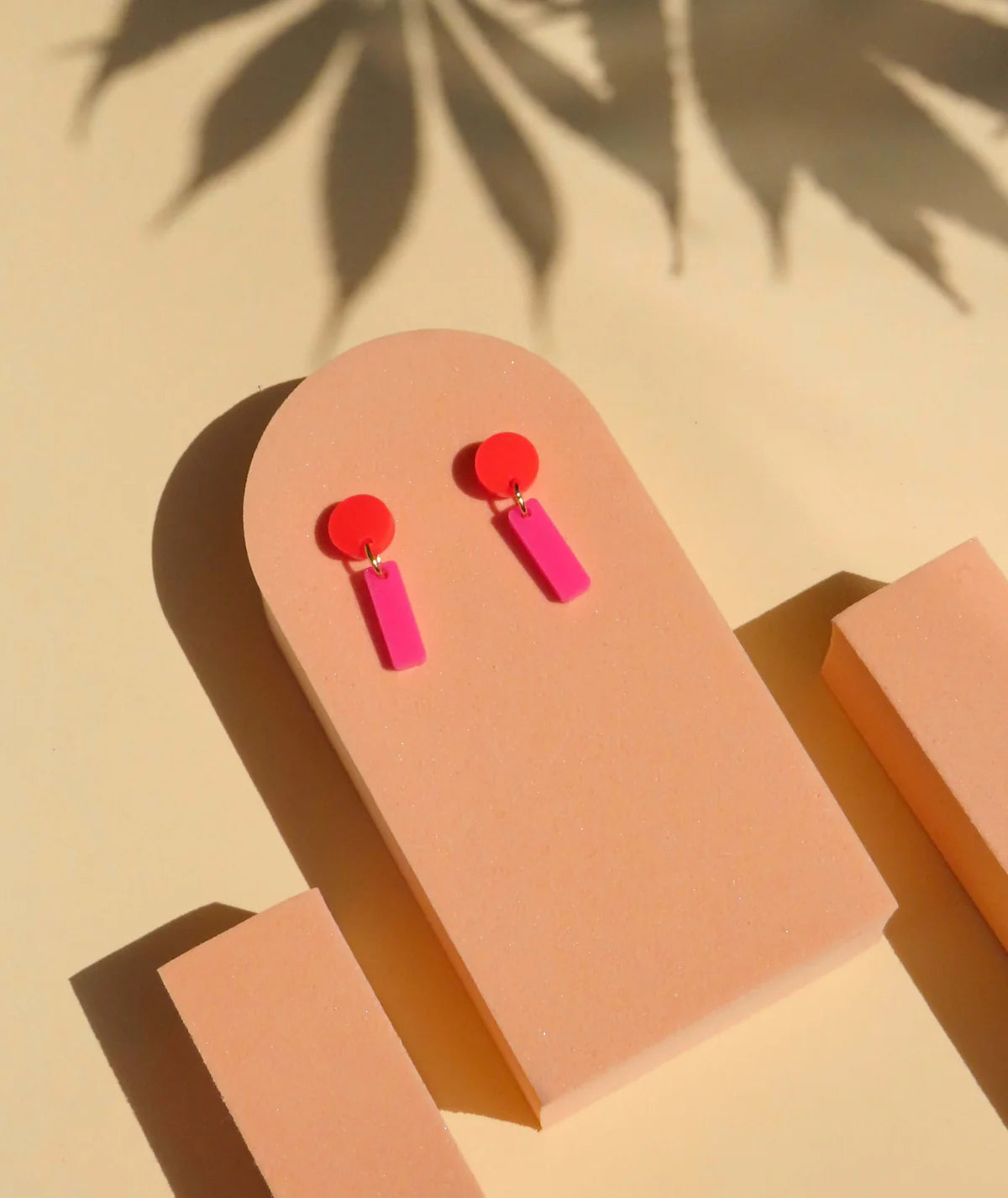 Mini Sticks Statement Ohrringe in Feuerrot/Pink