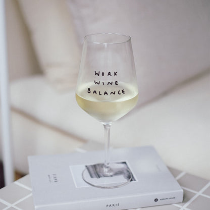Weingläser by Johanna Schwarzer × selekkt